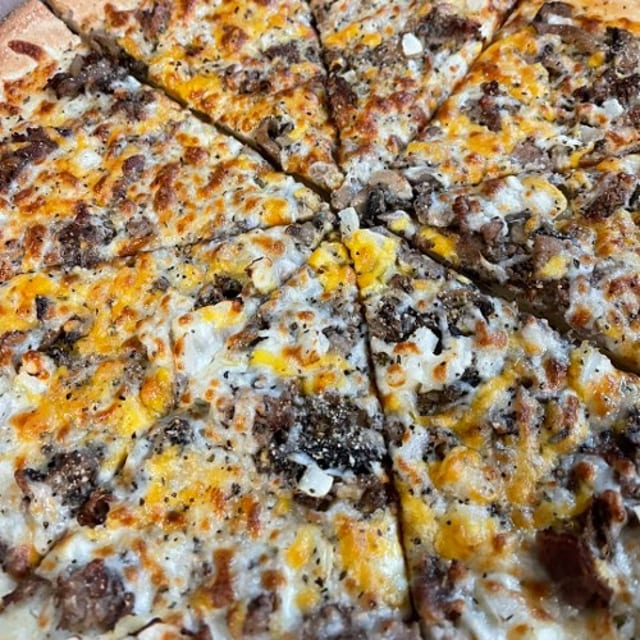 Philly Steak Pizza - Small (6 Slices).